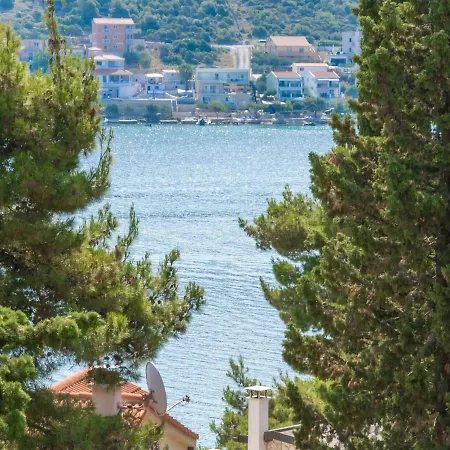 Marija - 40 M From Beach * Rogoznica (Sibenik-Knin)