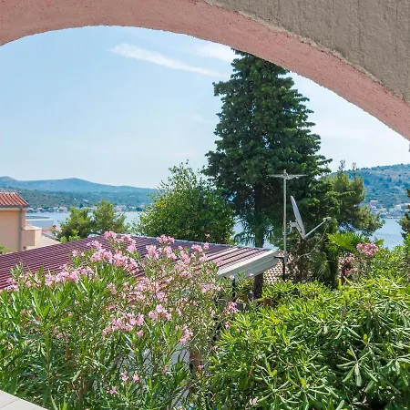Apartment Marija - 40 M From Beach Rogoznica (Sibenik-Knin)