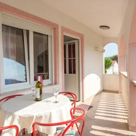 דירה Marija - 40 M From Beach