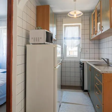 Marija - 40 M From Beach