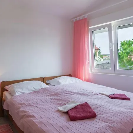 Apartment Marija - 40 M From Beach
