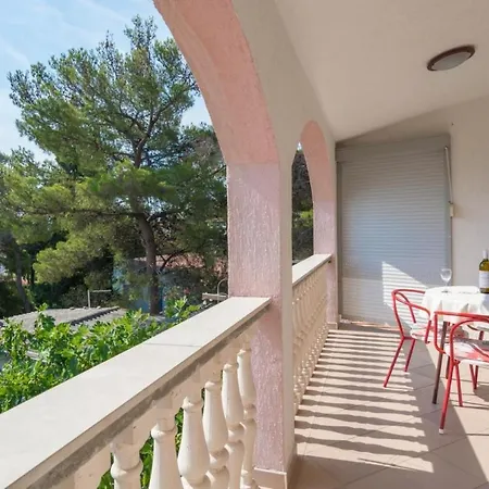 Marija - 40 M From Beach *