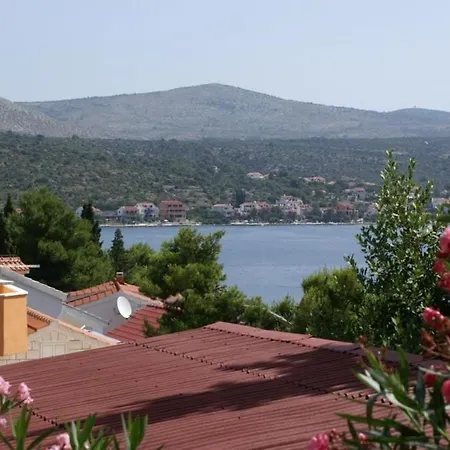 Apartment Marija - 40 M From Beach