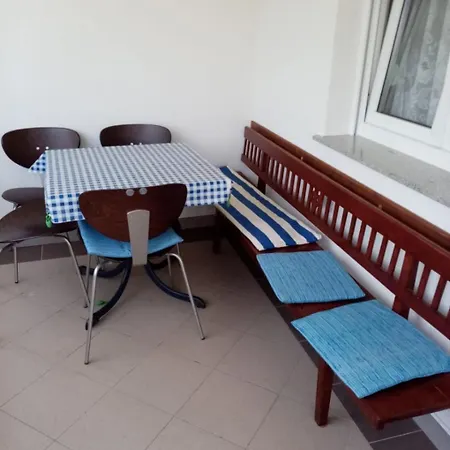 Marija - 40 M From Beach Apartment
